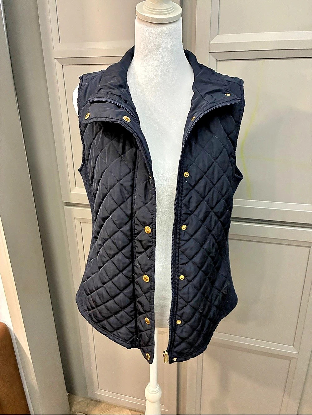 Cynthia Rowley Quilted Vest in Black Size Medium